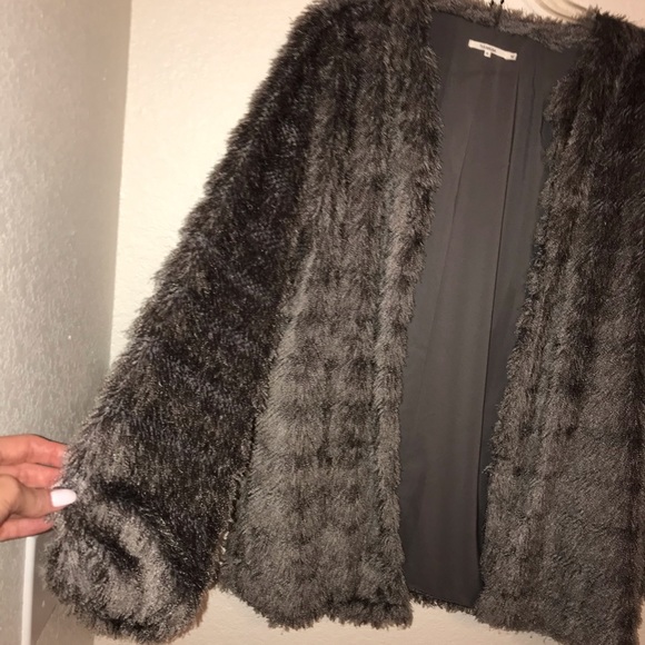 Tularosa Faux Fur Gray Jacket - Picture 7 of 8